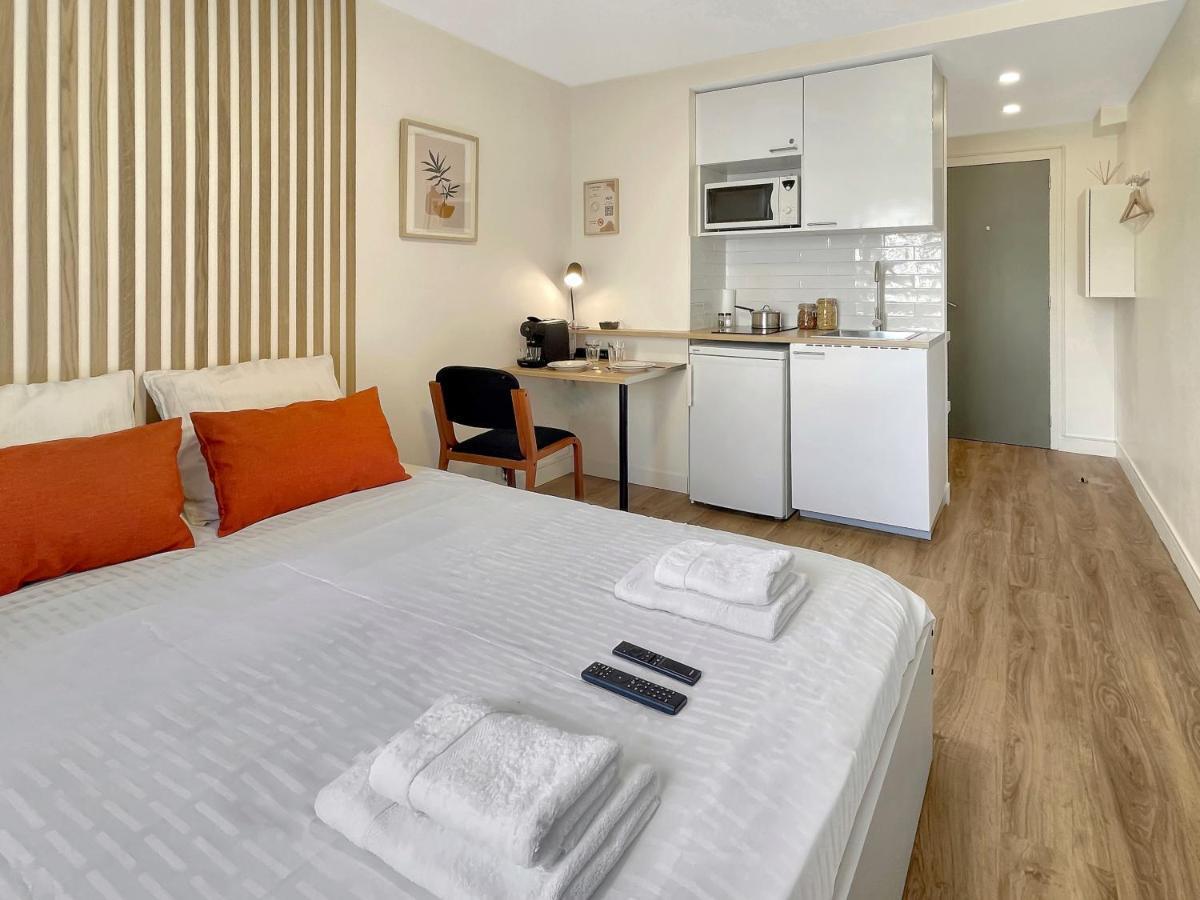 Le Petit Melun Apartamento Exterior foto